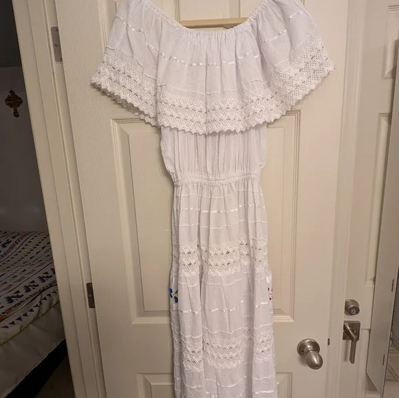 NEW! Beautiful White Dress From Mexico! Size S/M - Picture 5 of 8